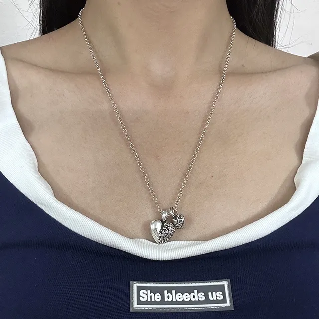 Chrome Hearts Collier Triple Cœur Chaîne Argentée Noire avec pendentifs 2