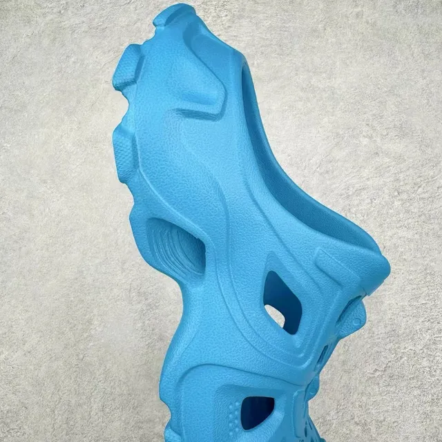 Crocs Classic Clog Blue Molded Foam Clog 5
