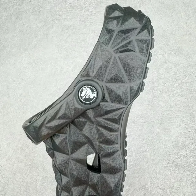 Crocs Echo Clog Black Geometric Faceted Clog 4