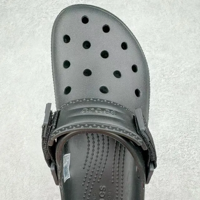 Crocs Echo Clog Black Molded Foam Clog 7