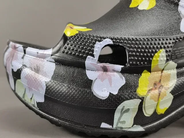 Crocs Echo Clog Floral Print Black Platform Clogs 7
