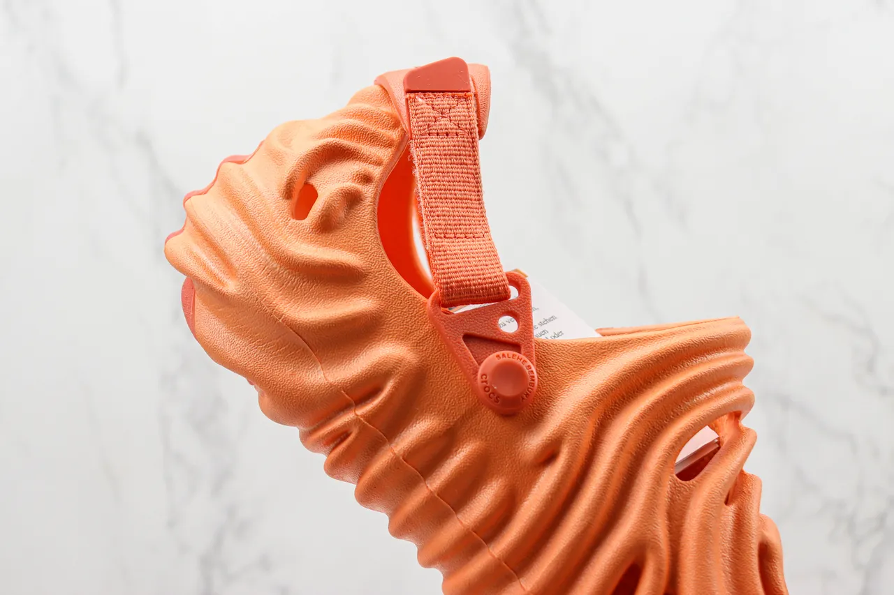 Crocs Echo Clog Orange Molded Foam Clog 6
