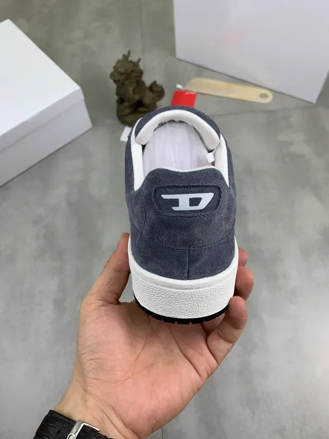 Diesel Lifestyle Sneaker Gray Suede White Lace Low-Top Sneakers 3