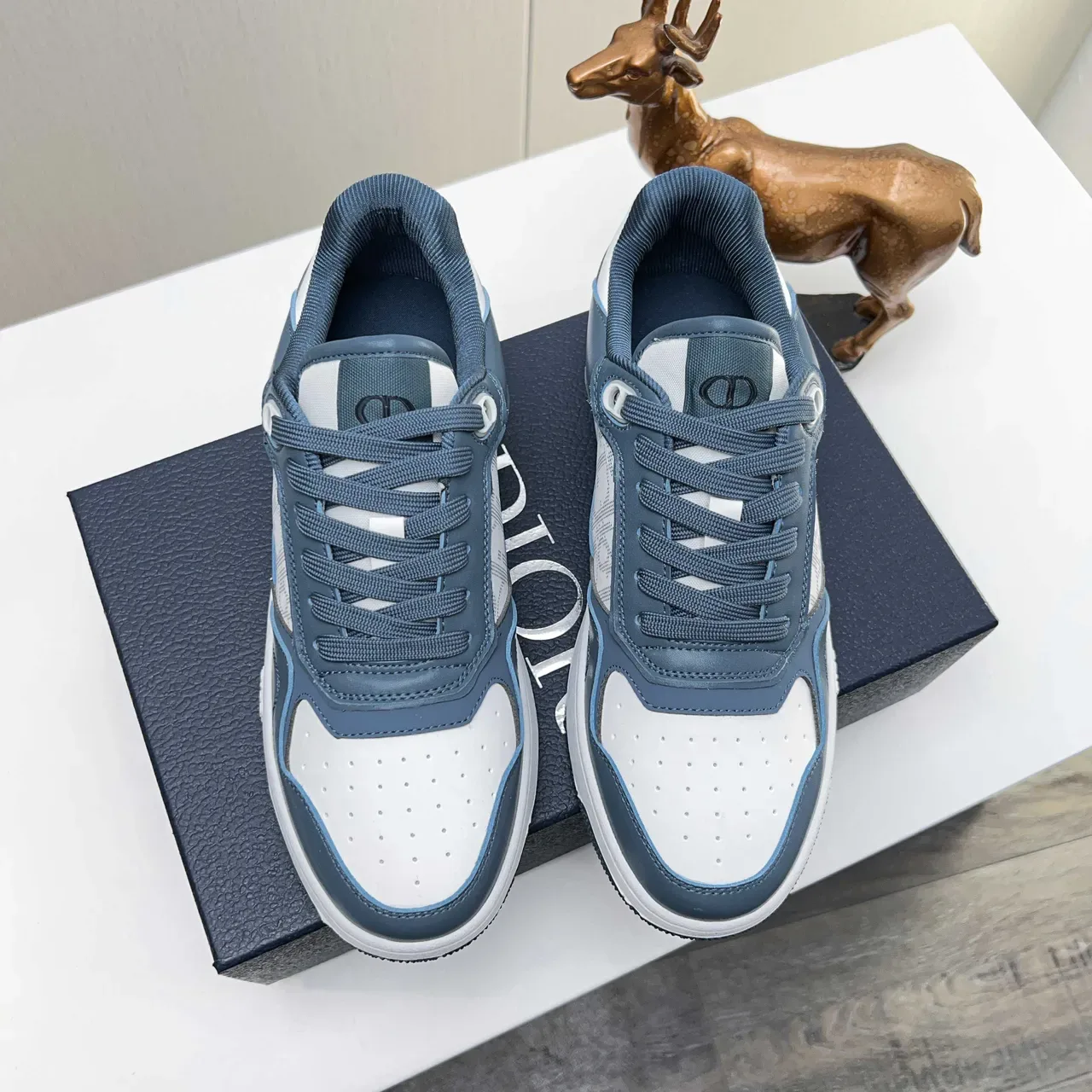 Dior B23 Blue and White Monogram Lifestyle Sneakers 3