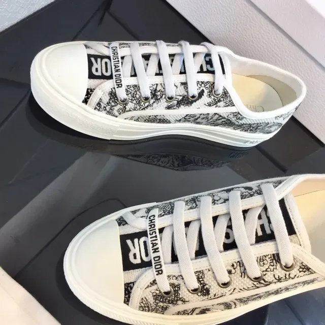 Dior B23 Oblique Print White Lifestyle Sneakers 4