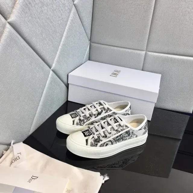 Dior B23 Oblique Print White Lifestyle Sneakers 9