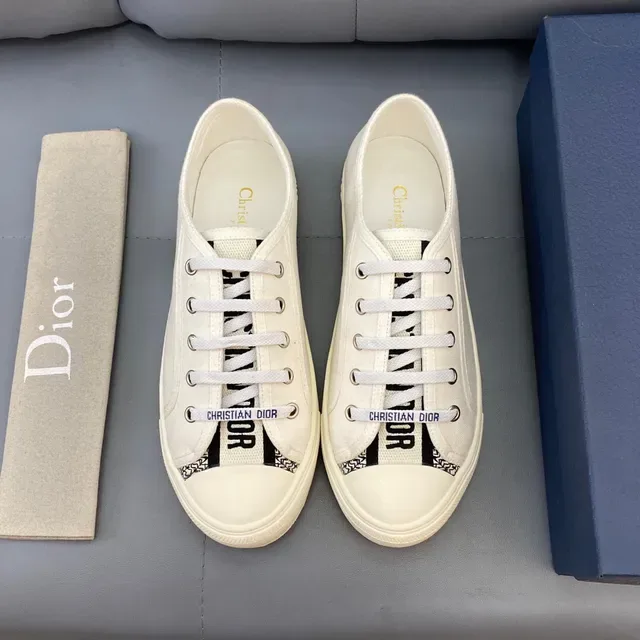 Dior B23 Off-White Canvas Lifestyle Sneakers 2