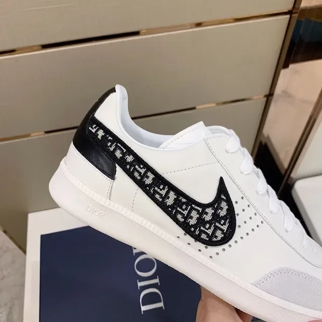 Dior B23 White and Black Monogram Overlay Lifestyle Sneakers 5