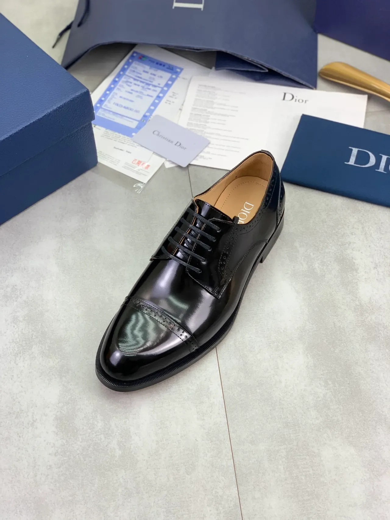 Dior Sapatos Oxford Brogue Preto de Cap-Toe 4