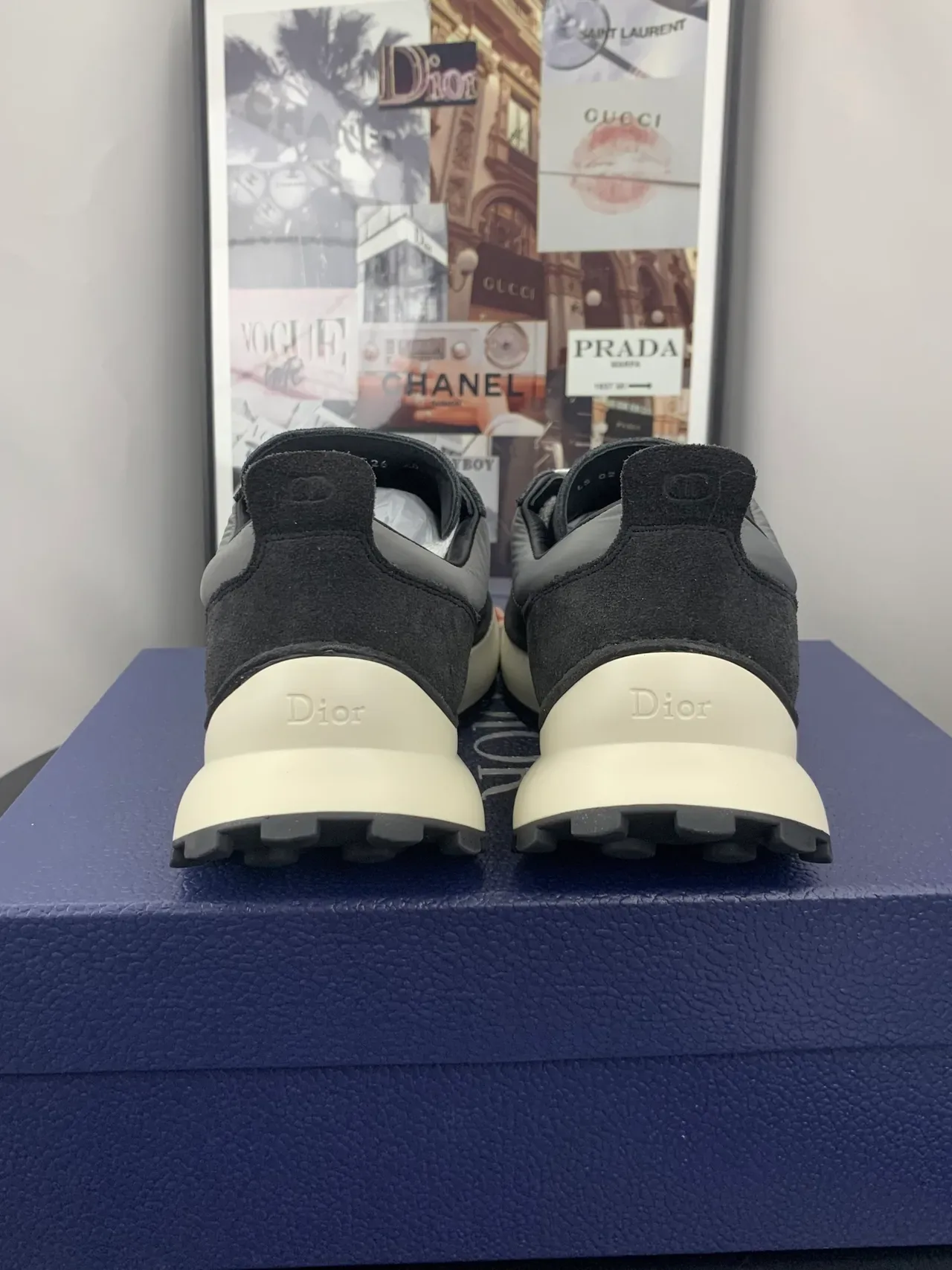 Dior Sneakers Lifestyle Noir Gris Con Panneau Transparente En Daim Et Nylon 2