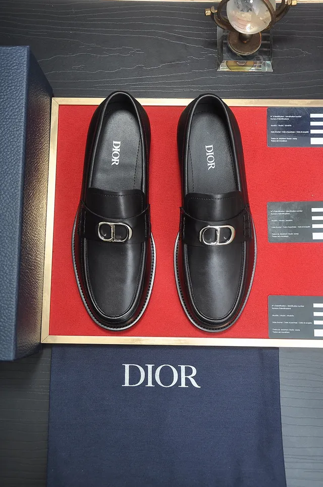 Dior Noir Argent Cuir Lisse Metal D Boucle Détail Mocassin 2