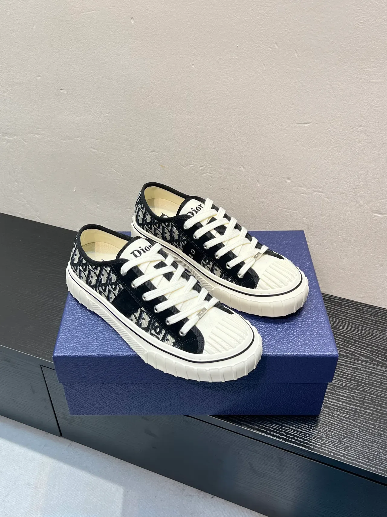 Dior Black White Oblique Monogram Canvas Ribbed Toe Cap Lifestyle Sneakers 5