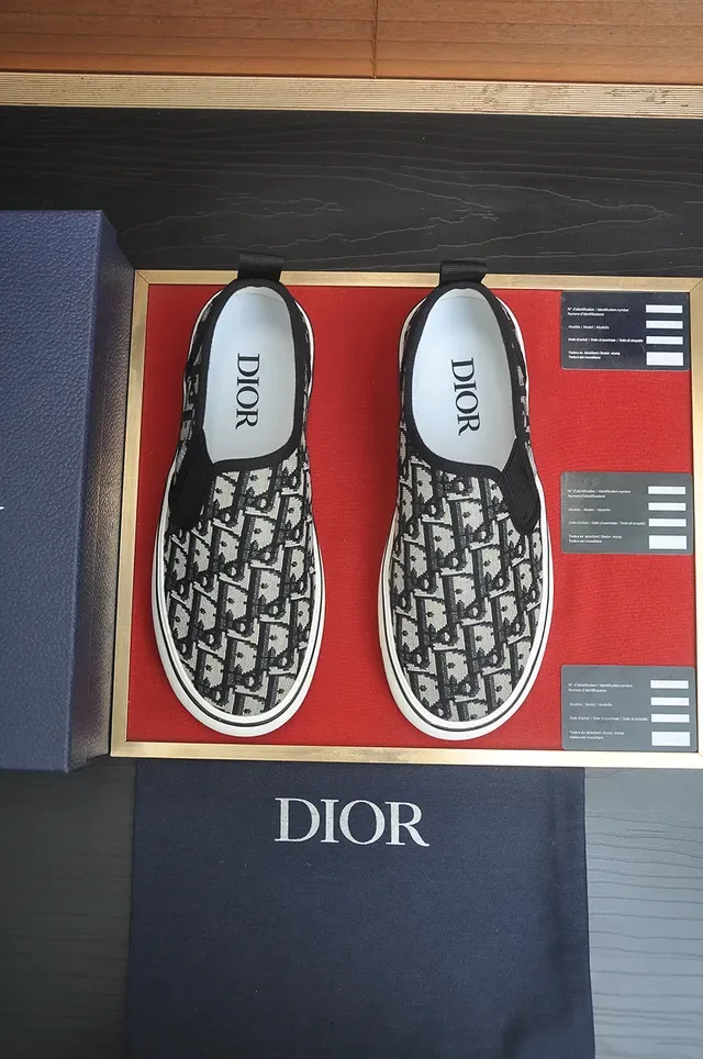 Dior Tênis Lifestyle Canvas Preto e Branco Monogram Slip-On 5
