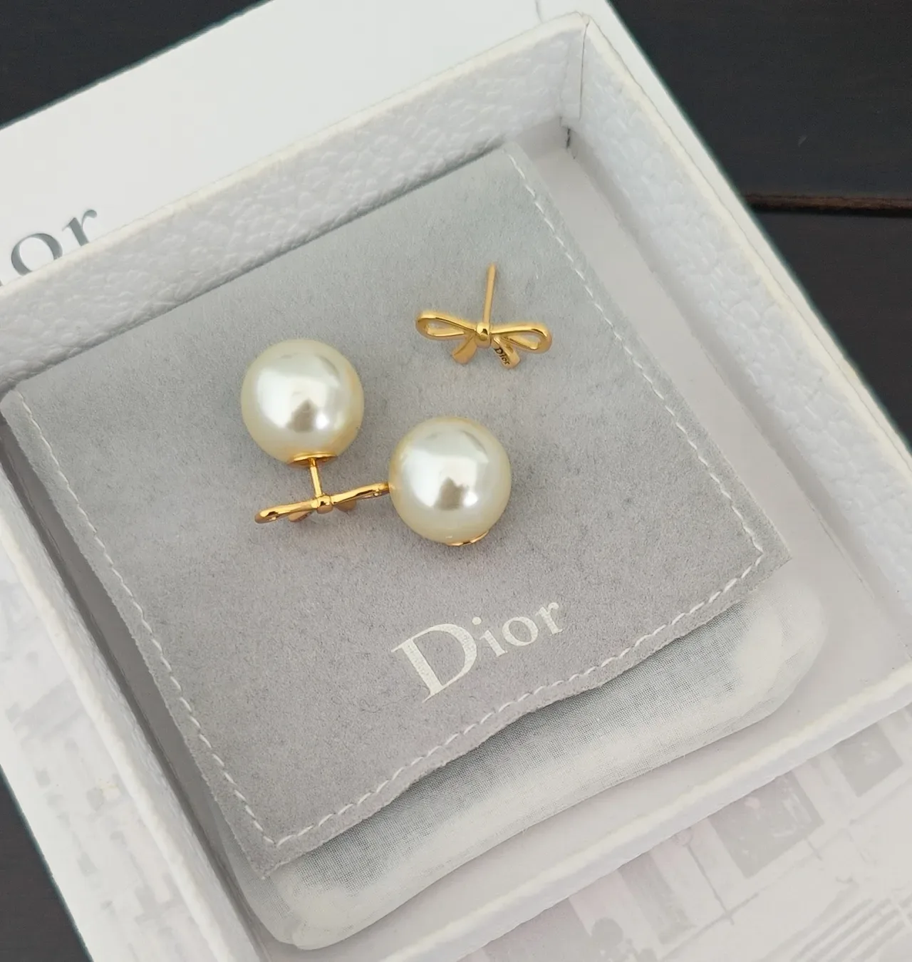Dior Bow Pearl Stud Earrings 2