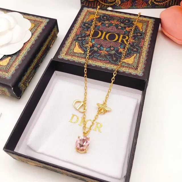 Dior 镀金 CD 和蜜蜂坠饰 粉色石头项链 7