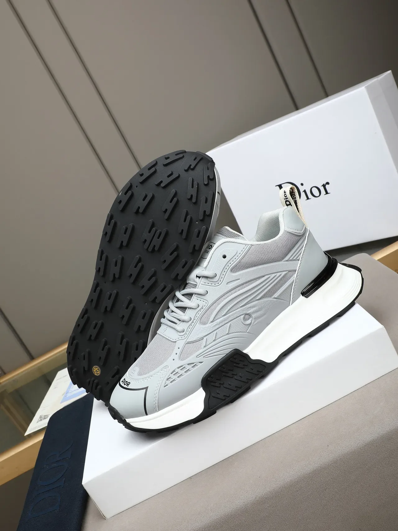 Dior Gray Black Layered Sole Mesh And Synthetic Overlay Construction Chunky Sneakers 4