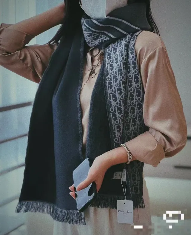 Dior Monogram Knit Cashmere Scarf 2