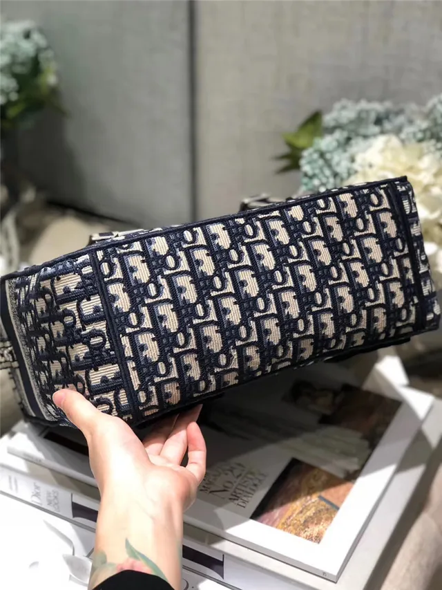 Dior Navy Beige Monogram Canvas Flap-Top Messenger Bag 11