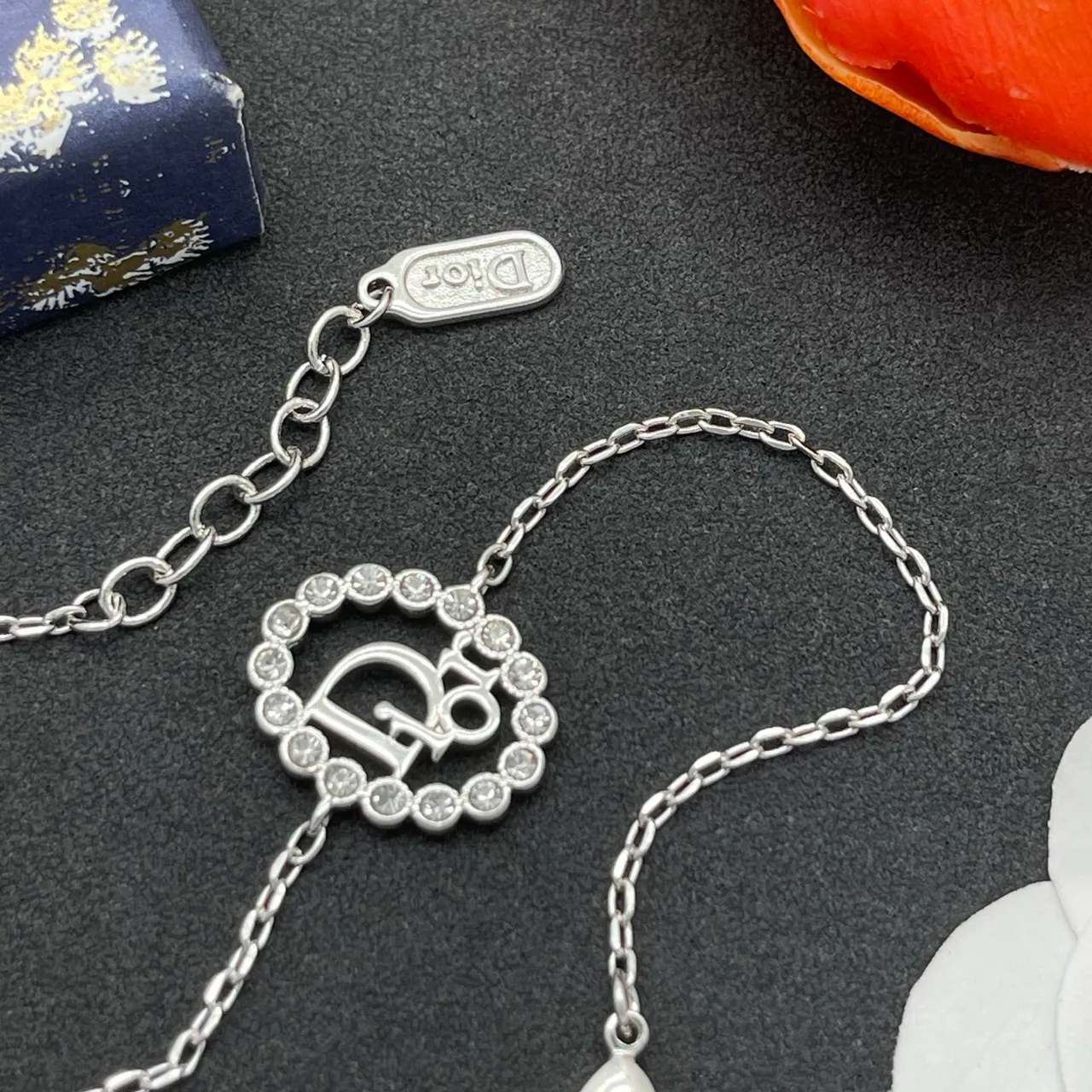 Dior Silver Transparent Chain Heart-Shaped Crystal-Encrusted Pendant Bracelet 5