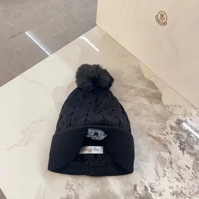 Dior Winter Black Blue Cable-Knit Pom-Pom Topped Beanie 3
