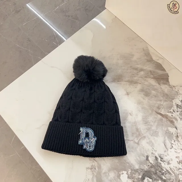 Dior Winter Black Blue Cable-Knit Pom-Pom Topped Beanie 7