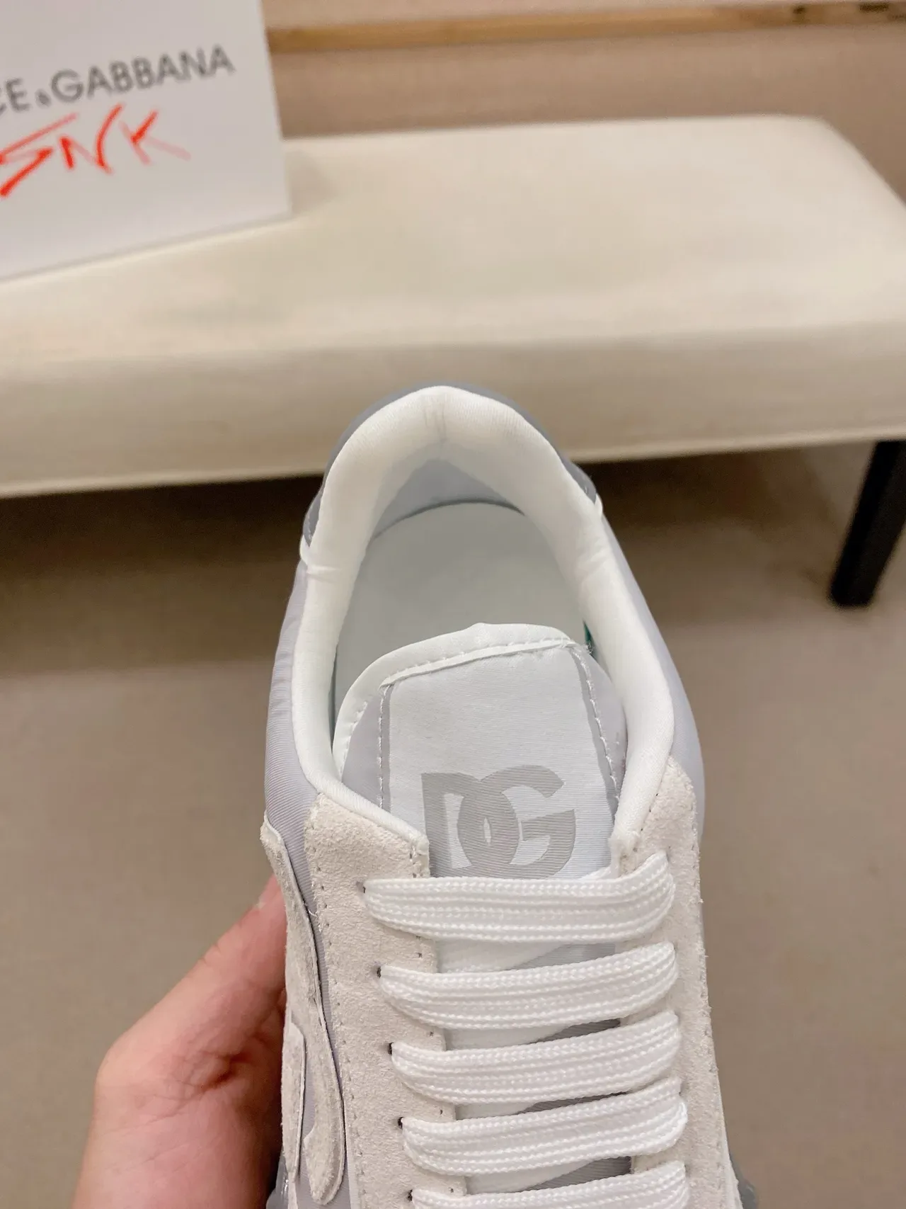 Dolce & Gabbana B27 Gris et Off-White Chaussures Lifestyle 3