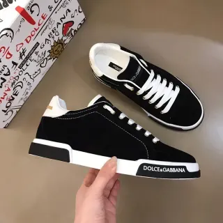 Dolce & Gabbana أحذية رياضية أسلوب حياة أسود وأبيض من السويدي العلوي باند الوسادة الوسطى المقارنة
