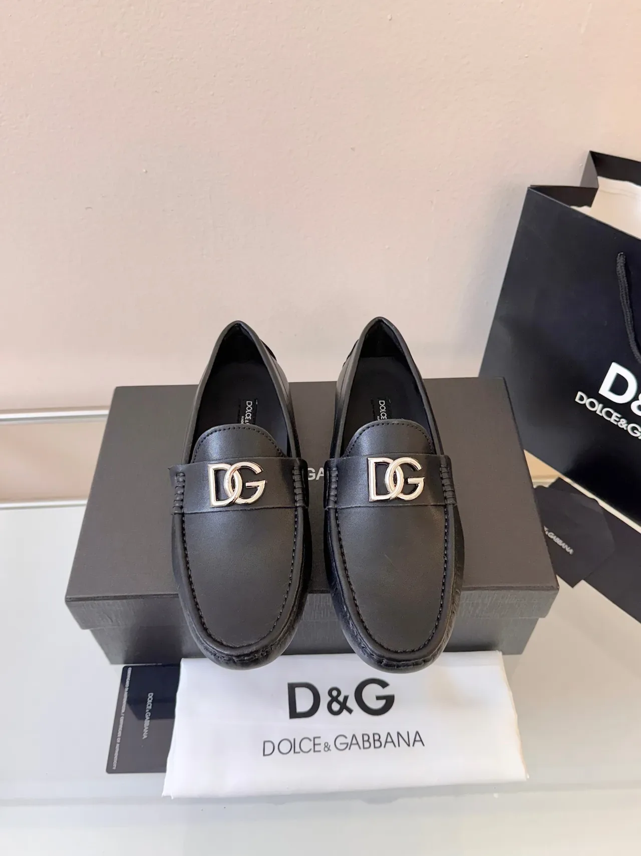 Dolce & Gabbana DG Mocassins Pretos de Couro com Fivela de Metal 6