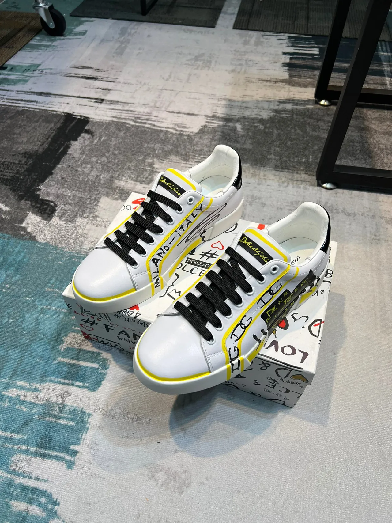 Dolce & Gabbana Blanc Jaune Cuir Supérieur Impression Graffiti Superposition Sneakers Style de vie 5