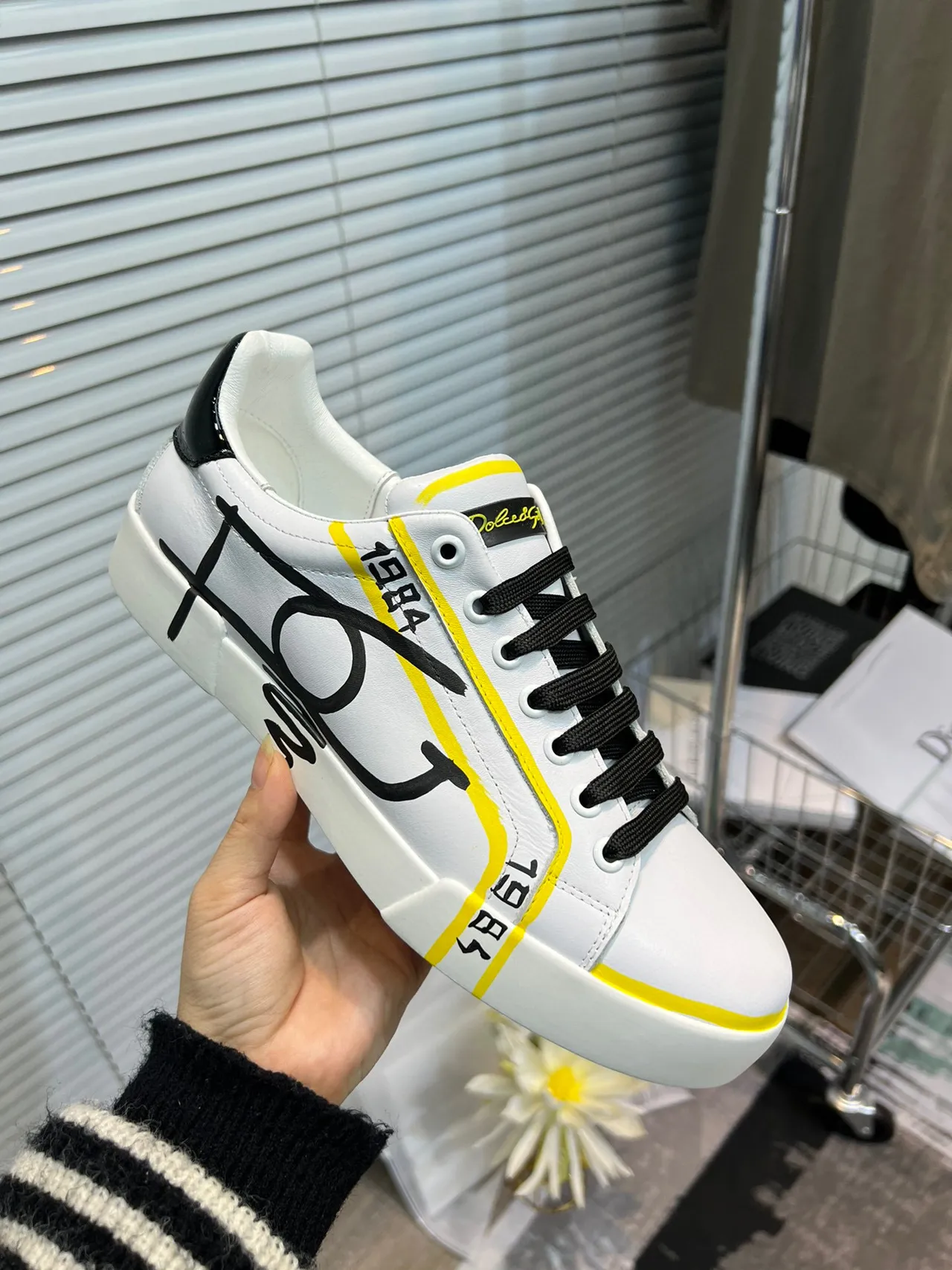 Dolce & Gabbana Blanc Jaune Cuir Supérieur Impression Graffiti Superposition Sneakers Style de vie 6