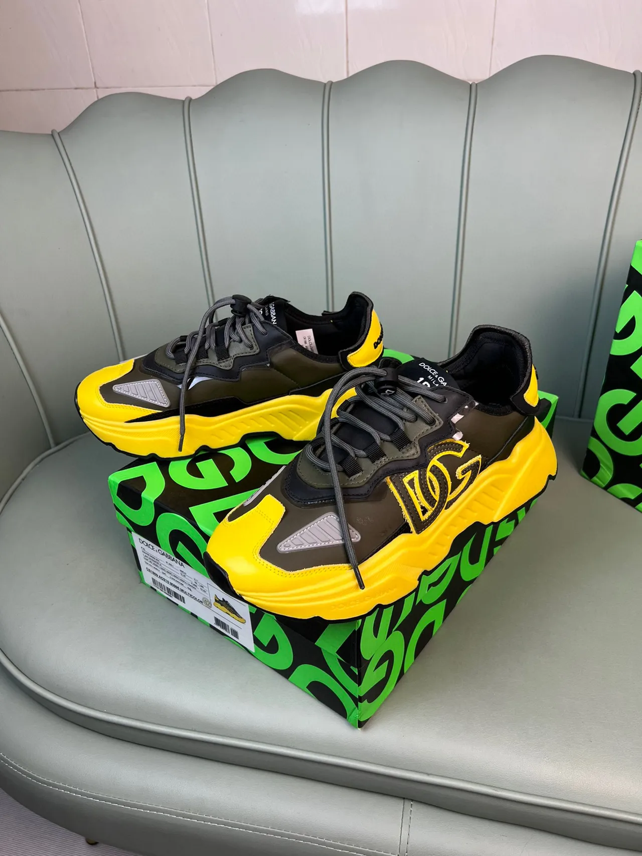 Dolce & Gabbana Amarelo Verde do Exército Oversized Monogram Sola Esculpida Tênis Chunky 8