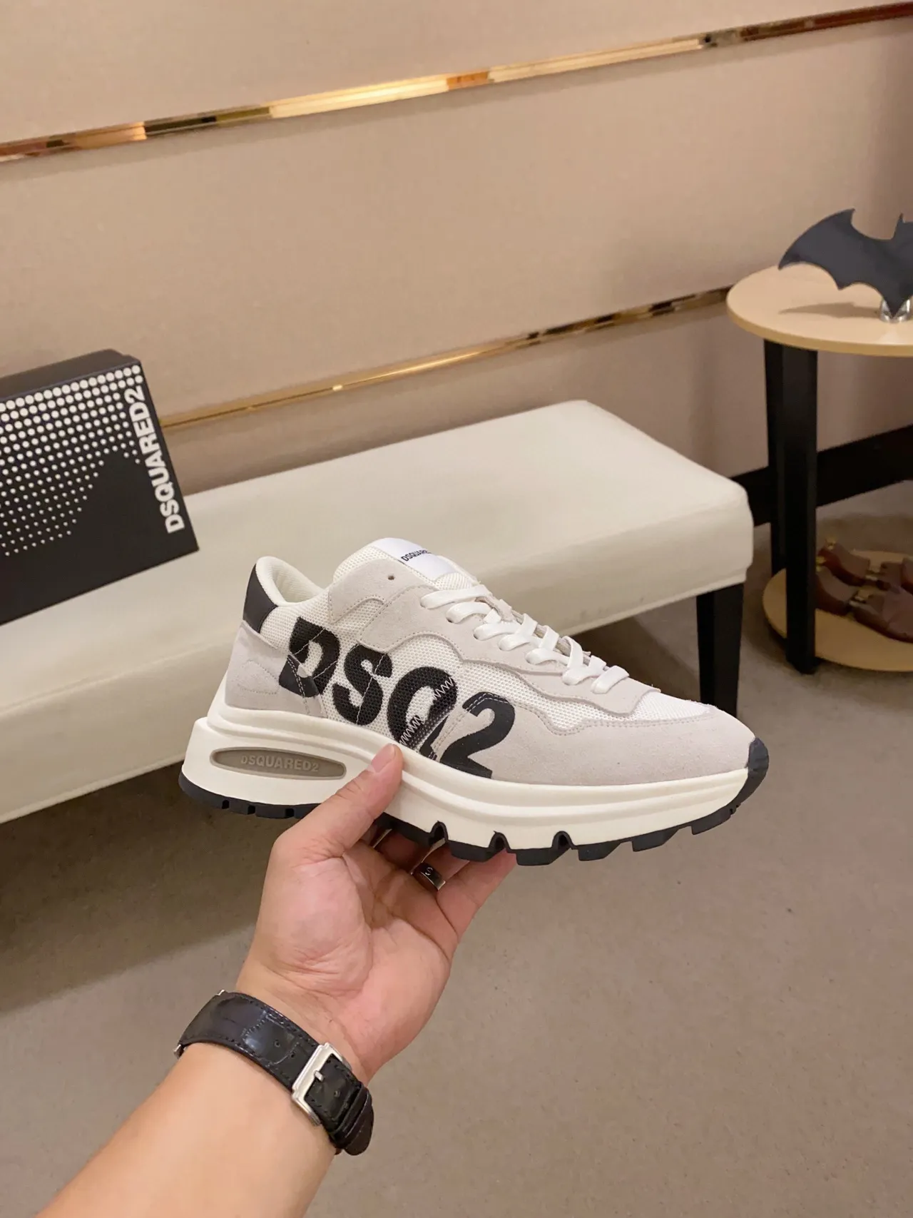 Dsquared2 ICON حذاء رياضي لايف ستايل رمادي لوجو Oversized 8