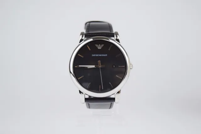 Emporio Armani Montre Minimaliste Cadran Noir Quartz 2