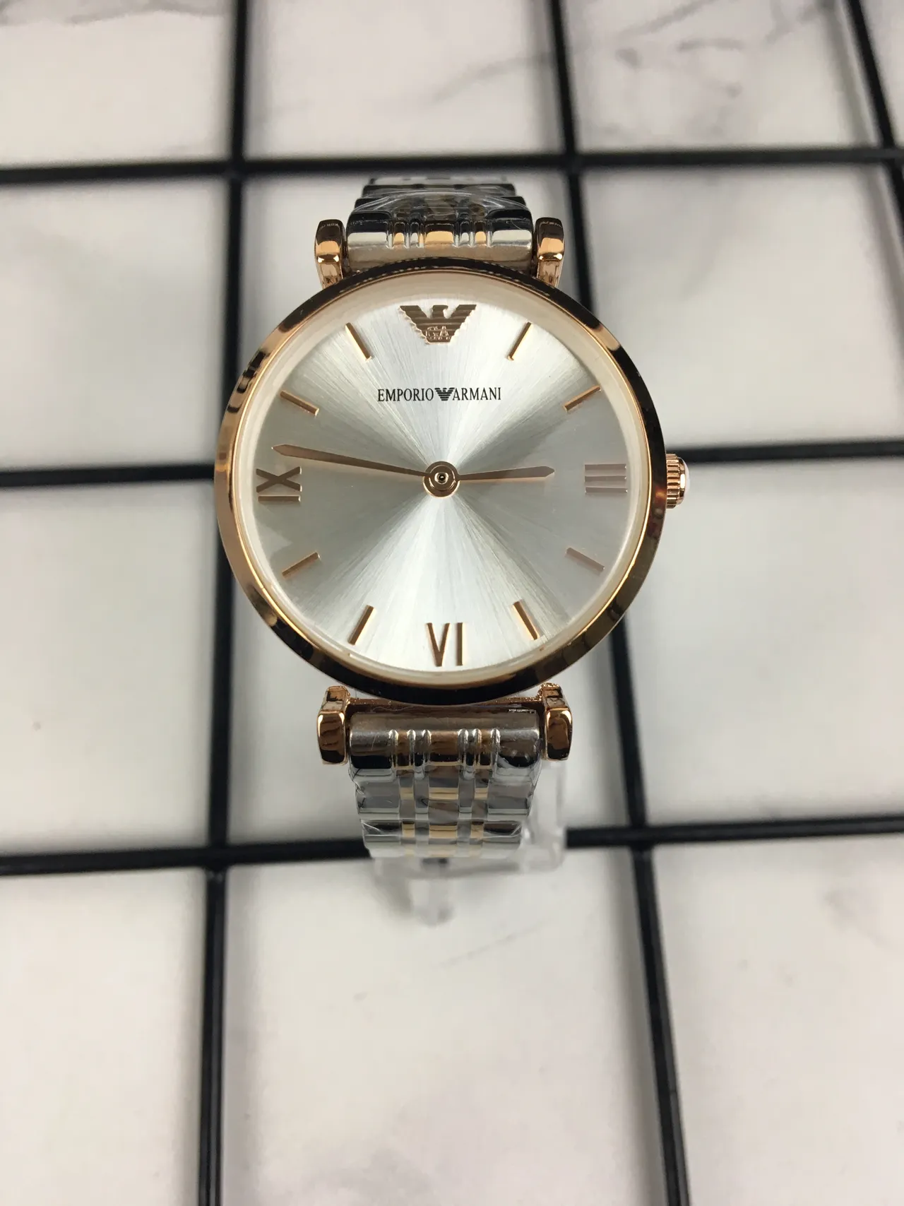 Emporio Armani Relógio Prata Dourado Caso Redondo Disco Sunray Quartzo 5