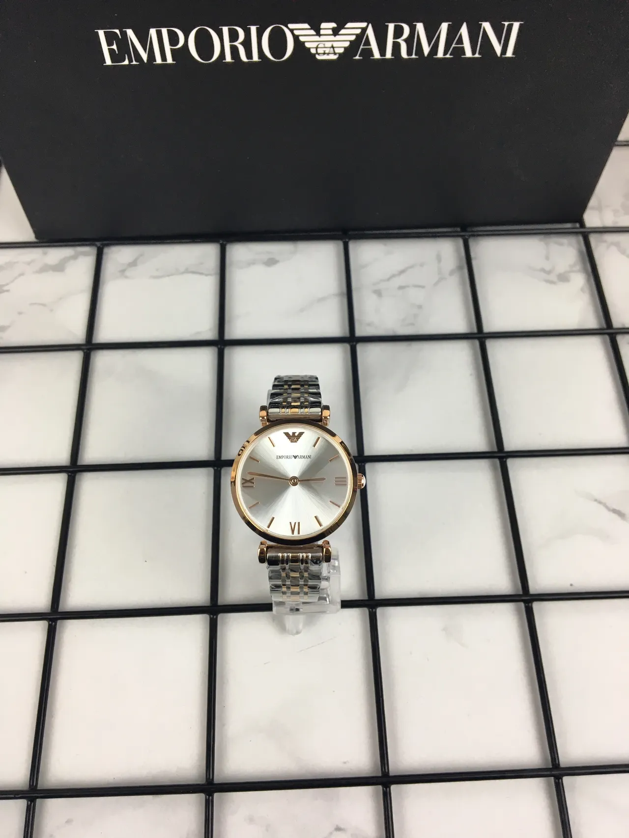 Emporio Armani Relógio Prata Dourado Caso Redondo Disco Sunray Quartzo 6