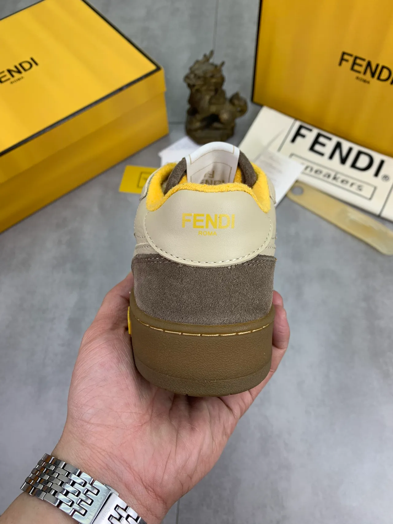 Fendi Chaussures Beige Marron Dessus Cuir-Suede Stratifié Doigt Perforé 3