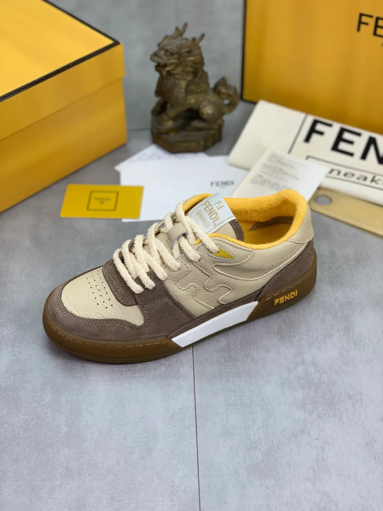 Fendi Chaussures Beige Marron Dessus Cuir-Suede Stratifié Doigt Perforé 4