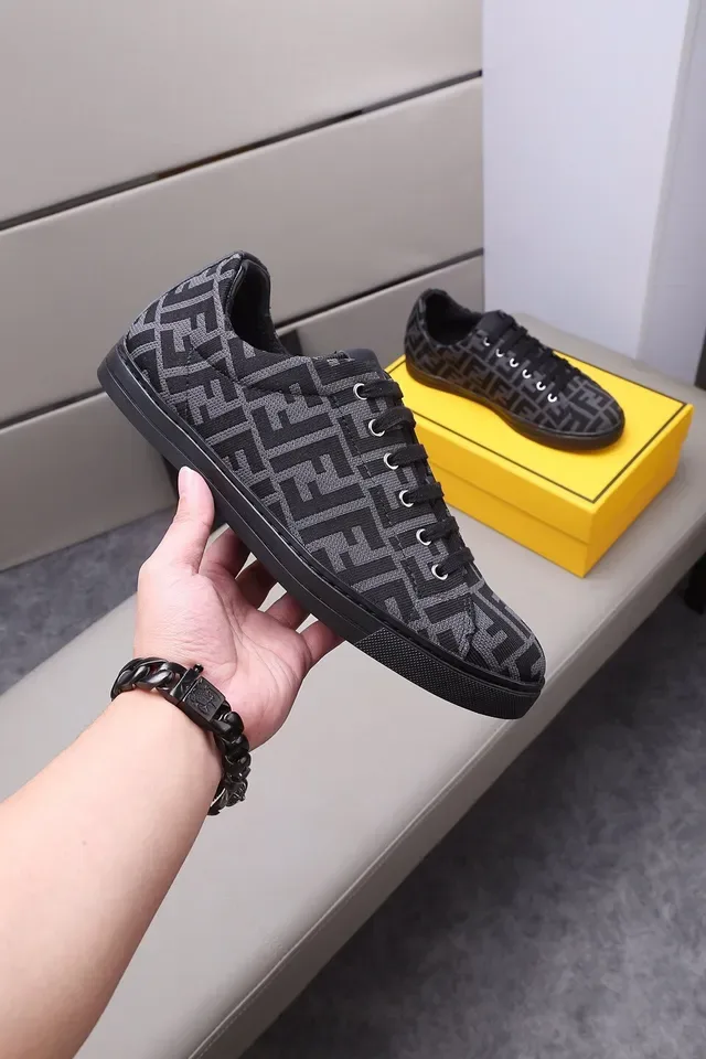 Fendi FF Monogram Sneaker Noir Gris Haut en Textile Monogramé Cupsole Lifestyle Sneakers 3