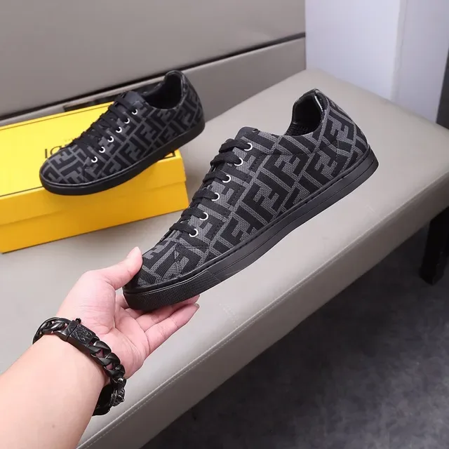 Fendi FF Monogram Sneaker Noir Gris Haut en Textile Monogramé Cupsole Lifestyle Sneakers 6