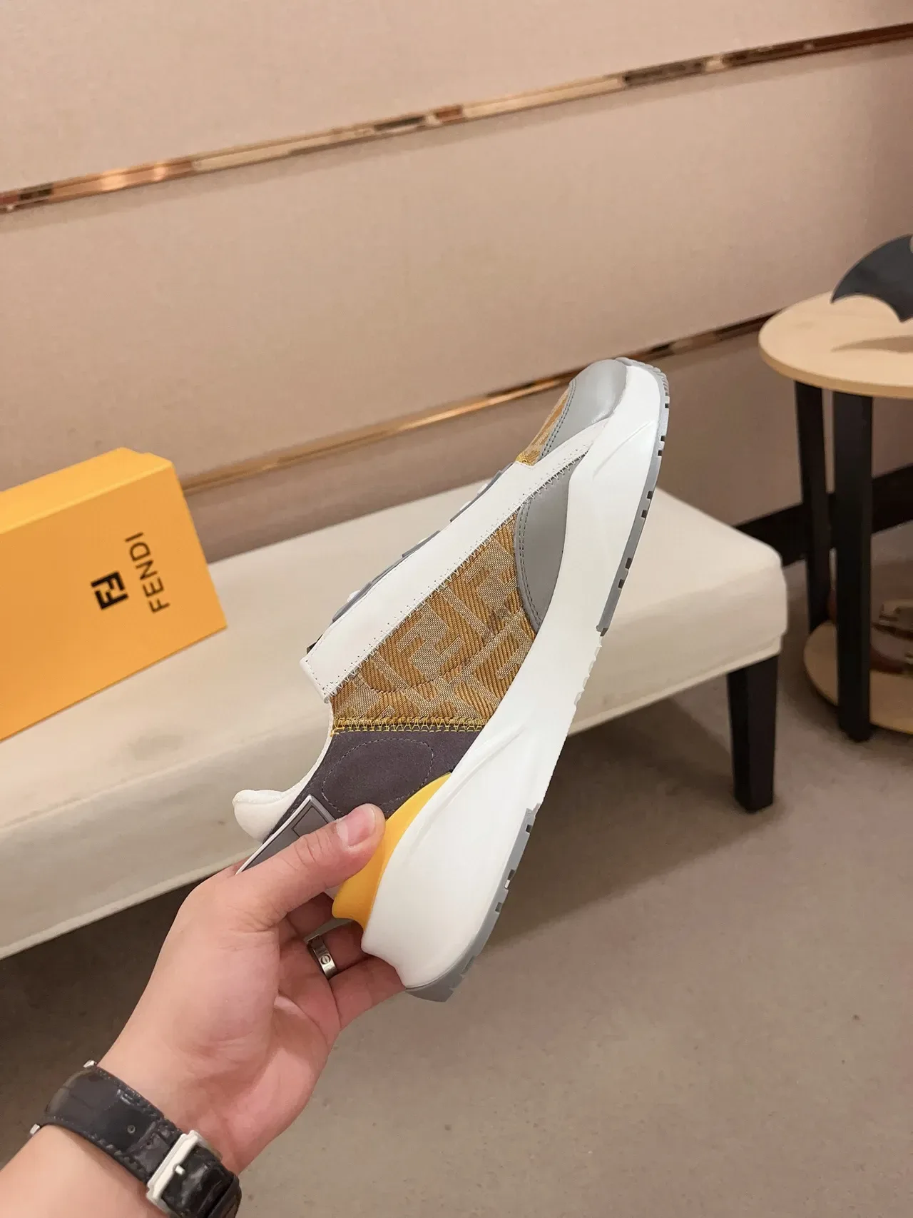 Zapatillas Chunky Fendi First Beige Gray Monogram Lona Superior Suela Esculturada 5