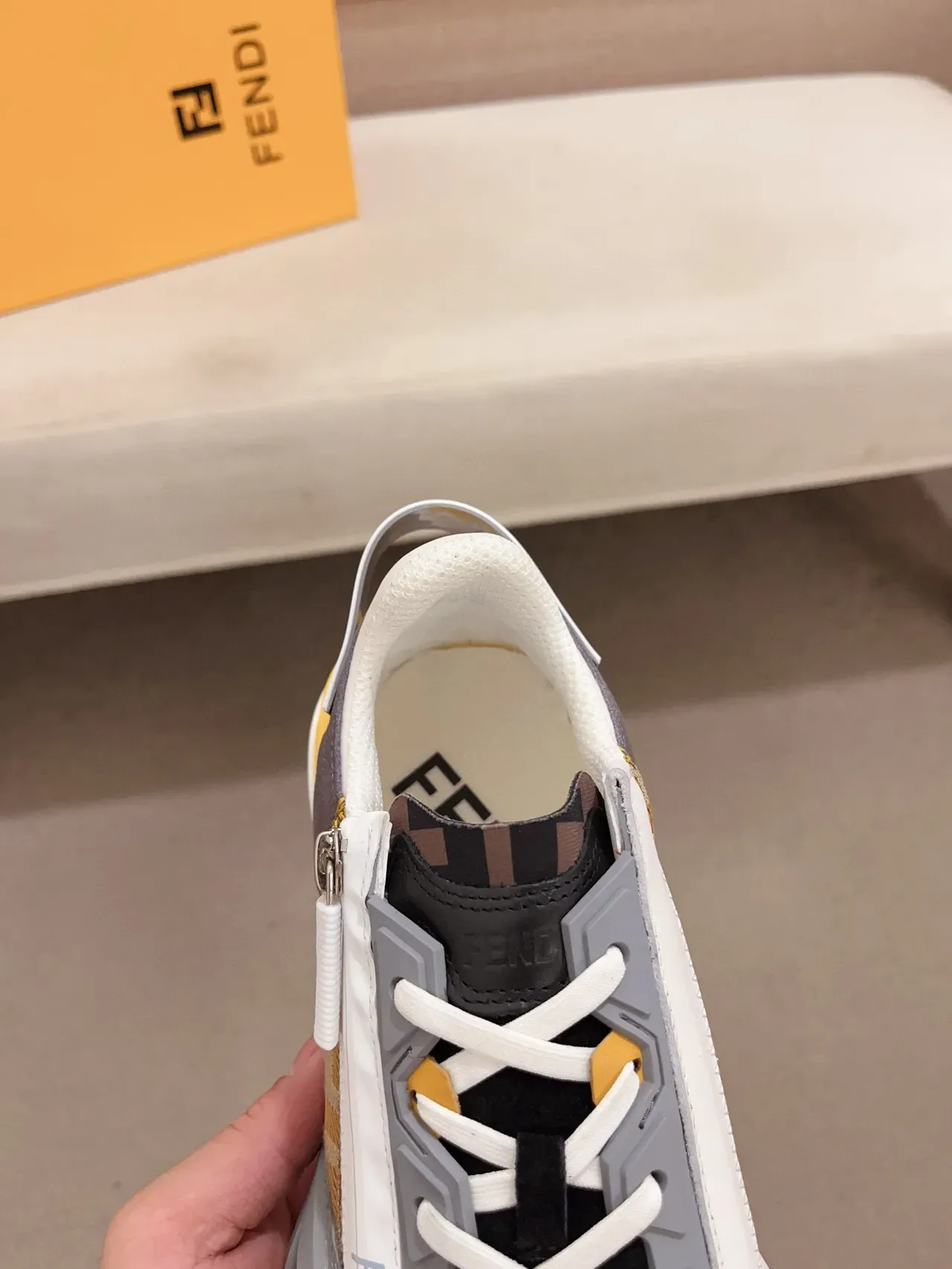 Zapatillas Chunky Fendi First Beige Gray Monogram Lona Superior Suela Esculturada 6