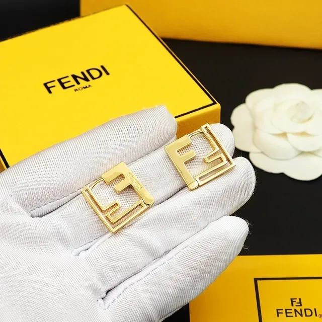 Boucles d'oreilles à créoles Fendi Forever FF Logo en métal doré 3