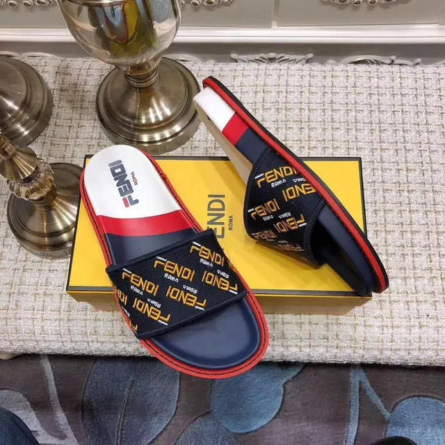 Fendi Logotipo Cinta Slide Multicor Chinelo 2