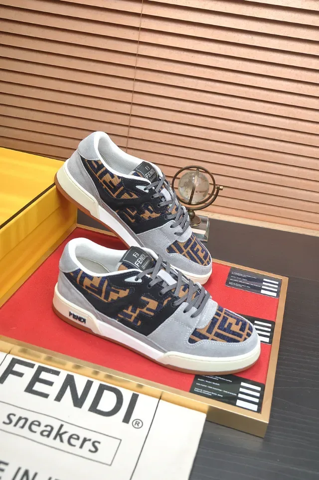 Fendi Monogram-Print Sneakers Lifestyle en daim et textile avec impression Monogram 6