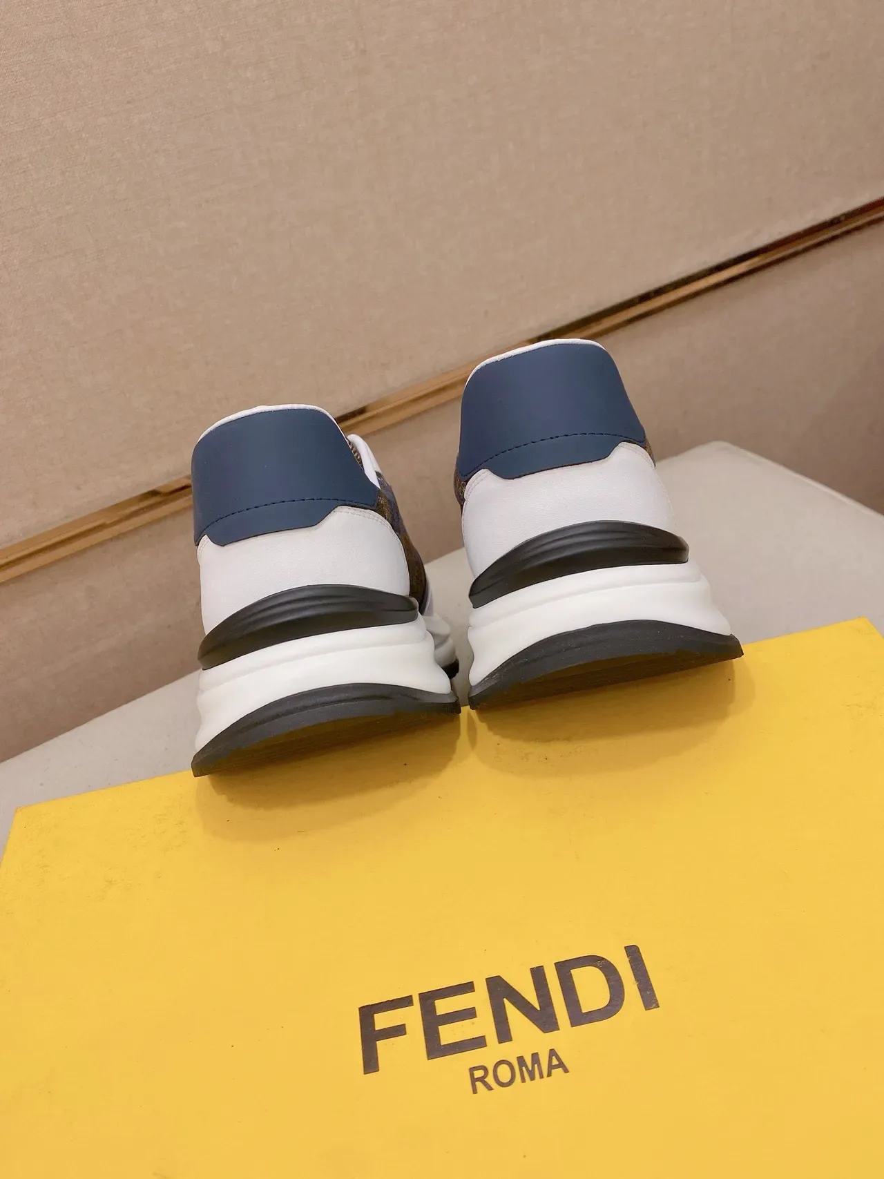 Fendi branco marinho FF Monogram jacquard superposições de couro superior Lifestyle Sneakers 8