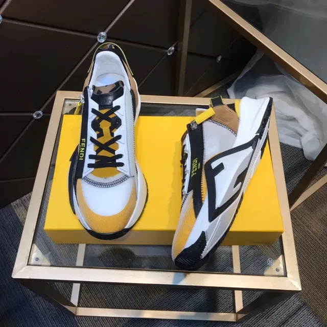 Fendi Sneakers blanches et jaunes avec accents de fermetures éclair et bloc de couleur chunky 8