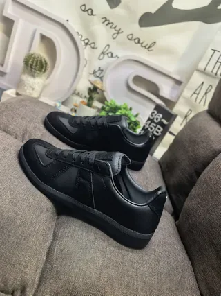 All-Black Panelled Low-Top Lifestyle Sneakers 7