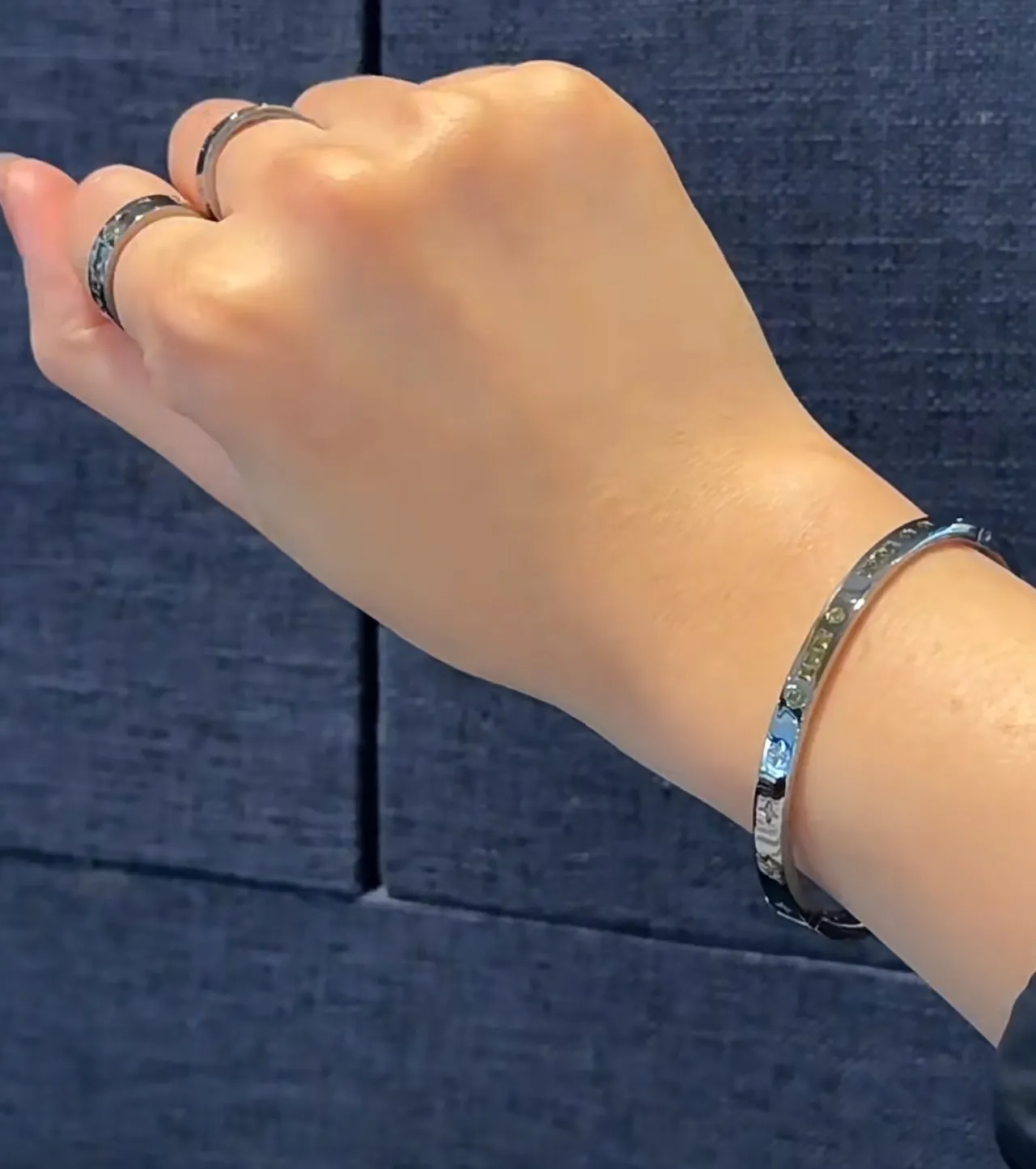 apm Monaco Bonheur Channel-Set Stone Bangle Bracelet 6