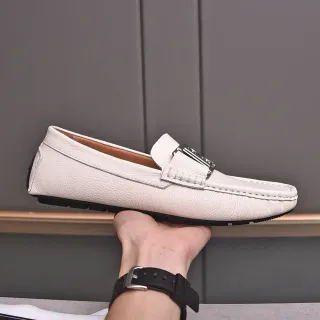 Beige Black Pebbled Leather Metal Buckle Strap Loafer