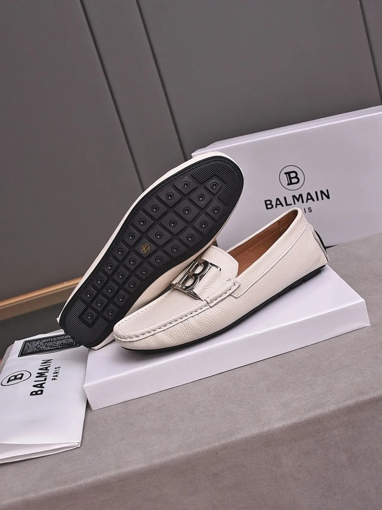 Beige Black Pebbled Leather Metal Buckle Strap Loafer 4